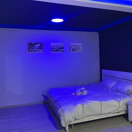 חדרי לייבל Label Rooms Blue & Red Tiberias Bagian luar foto